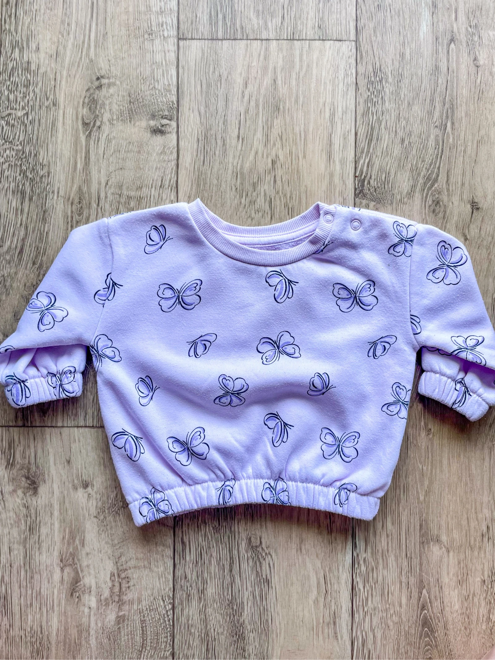 Schattige en jogging violette set met vlindermotief Primark maat 3-6 maanden – photo 2